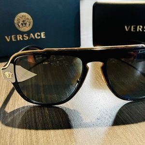 Authentic Versace polarized sunglasses
